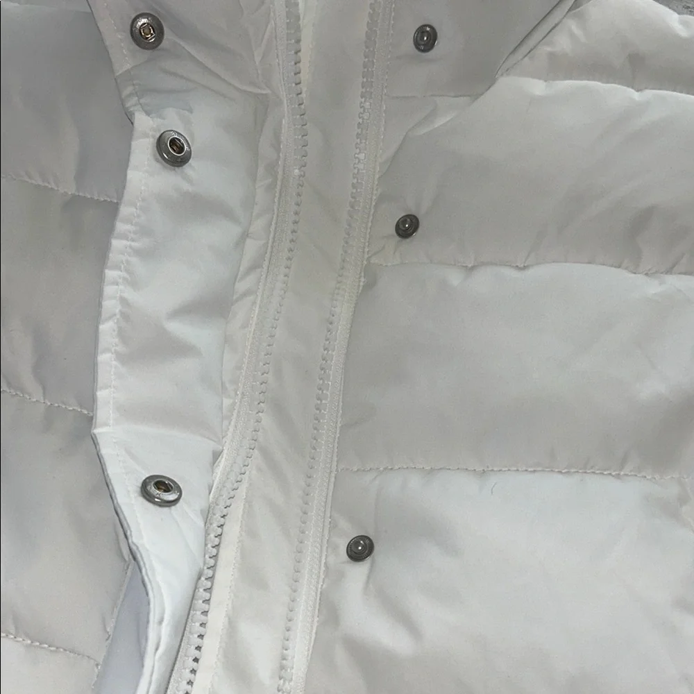 Garage Women's White Quilted Vest - Picture 6 of 14